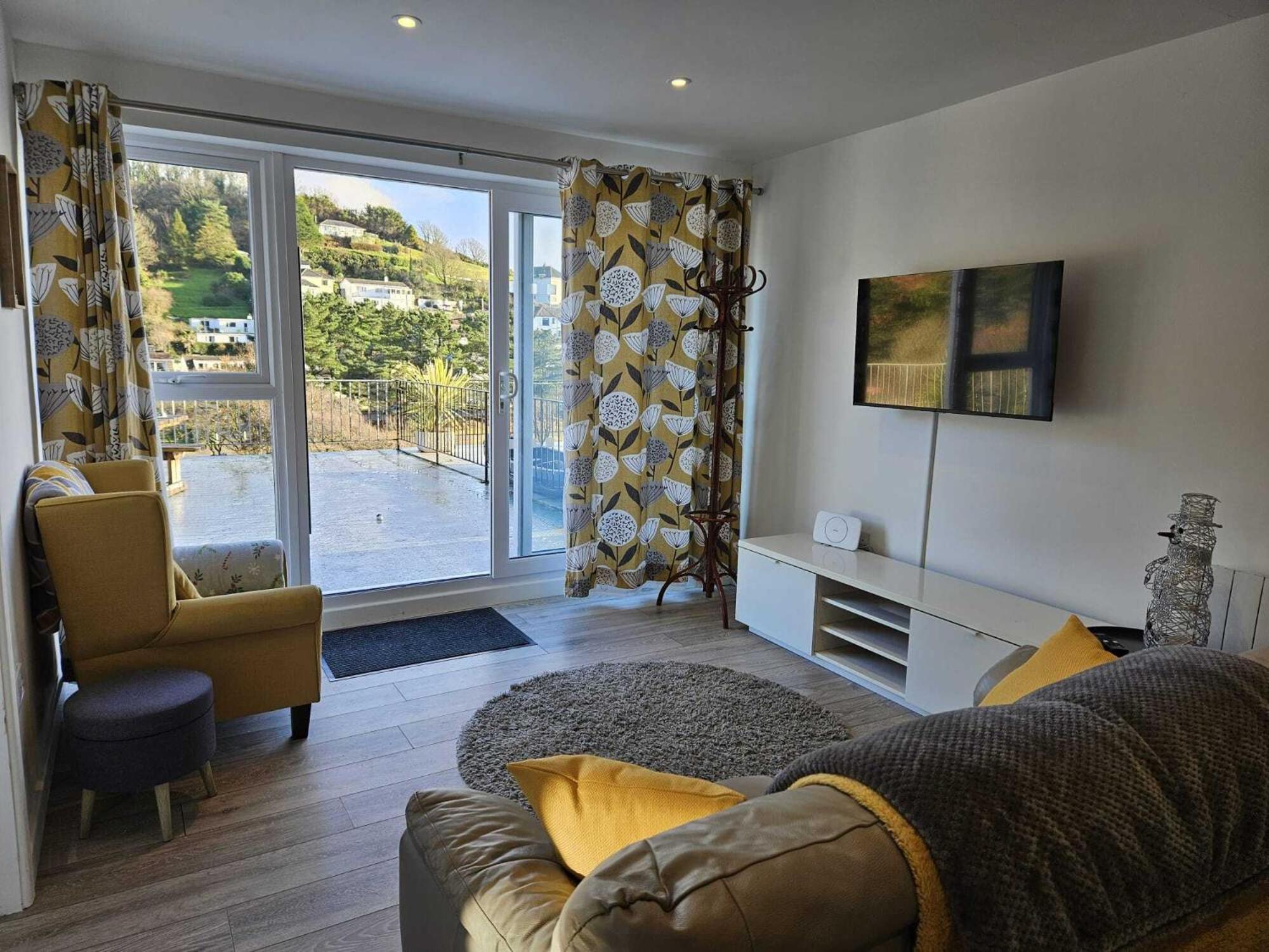 Pet Friendly Sea View Villa Millendreath Looe Zewnętrze zdjęcie